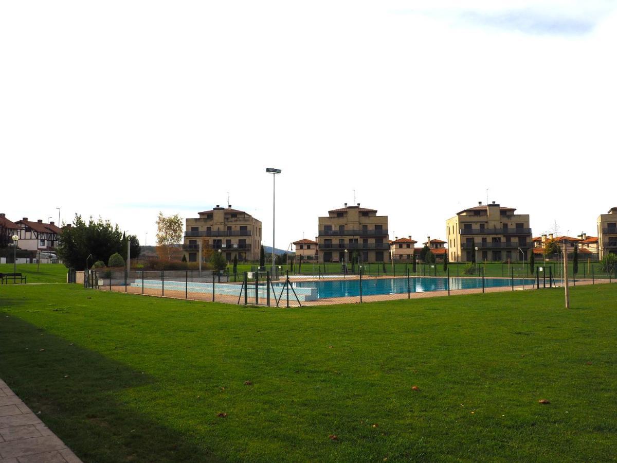 Apartamento Golf Buenas Vistas Cirueña Eksteriør billede